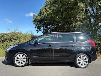 Used Peugeot 5008 2013 for sale - 79482294: Photo