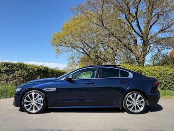 Used Jaguar XE 2019 for sale - 78372003: Photo