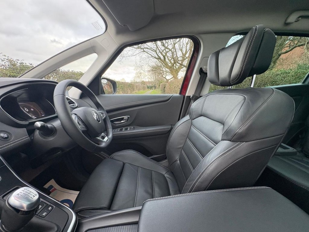 Used Renault Grand Scenic 2019 for sale - 77733939: Photo 14