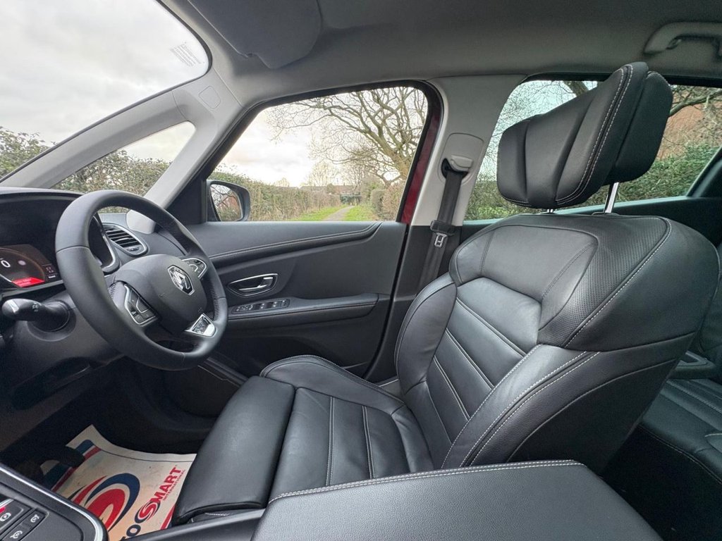 Used Renault Grand Scenic 2019 for sale - 77733939: Photo 17