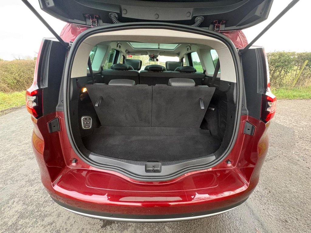 Used Renault Grand Scenic 2019 for sale - 77733939: Photo 43