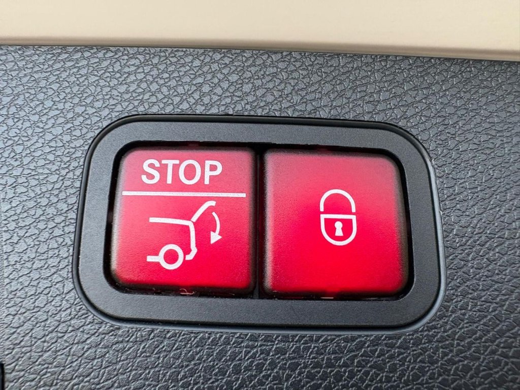 Used Mercedes-Benz E Class 2017 for sale - 77734169: Photo 33