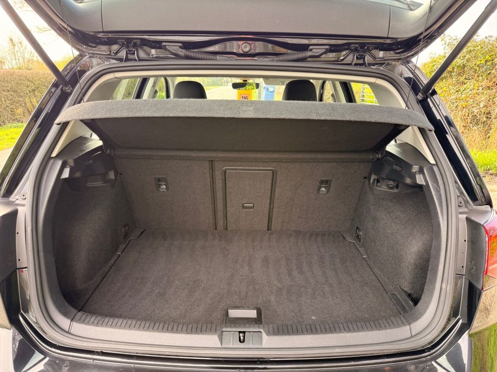 Used Volkswagen Golf 2018 for sale - 78069210: Photo 31