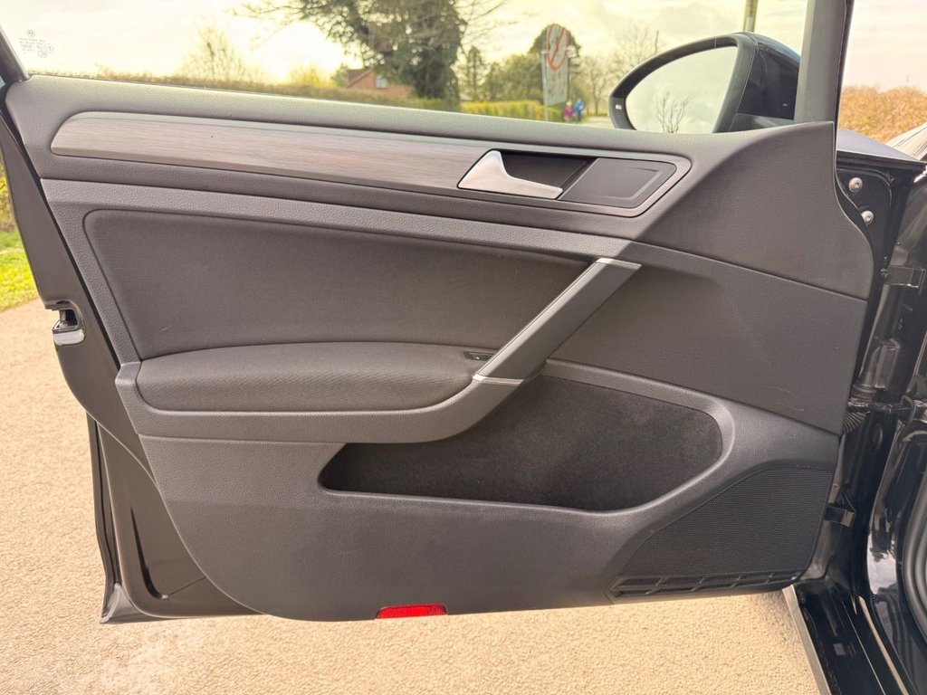 Used Volkswagen Golf 2018 for sale - 78069210: Photo 40