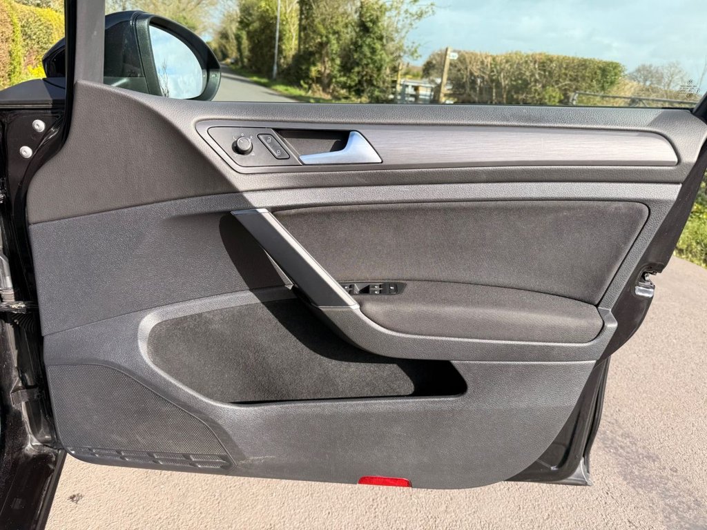 Used Volkswagen Golf 2018 for sale - 78069210: Photo 41