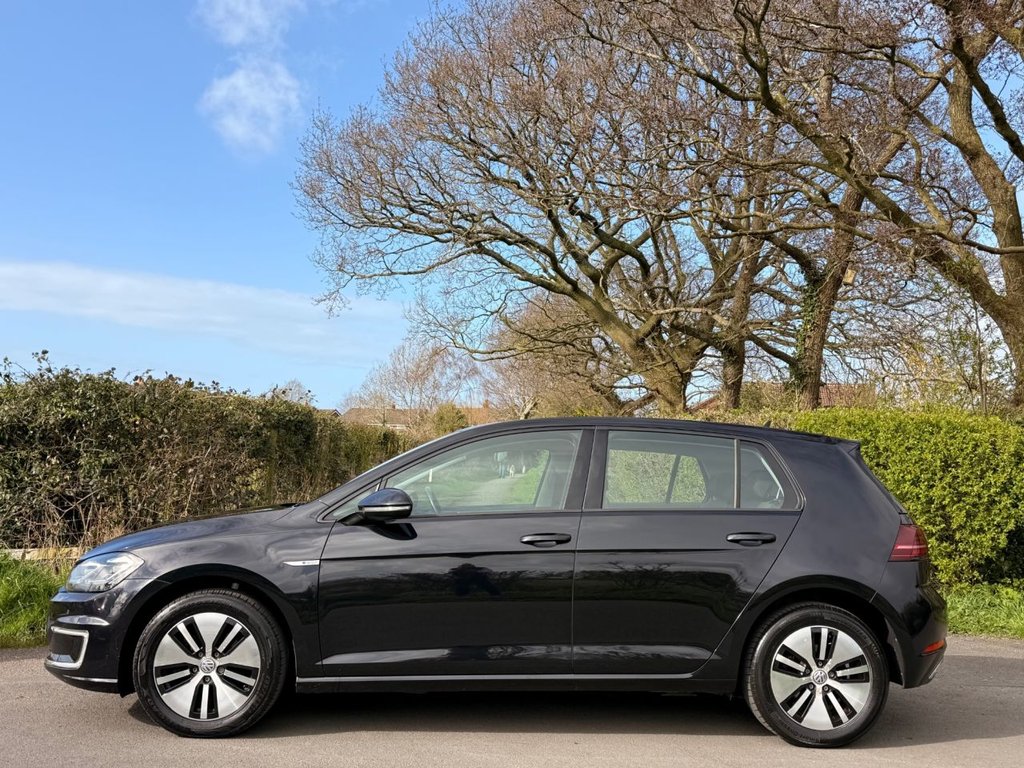 Used Volkswagen Golf 2018 for sale - 78069210: Photo 5