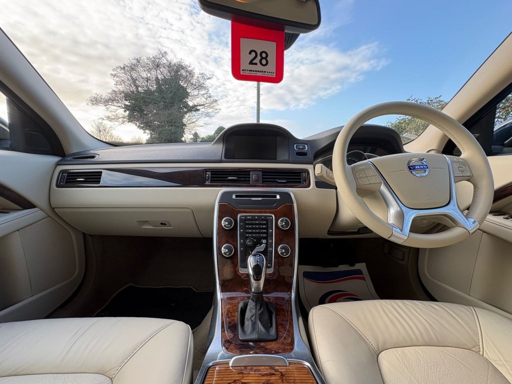 Used Volvo V70 2013 for sale - 77734116: Photo 14