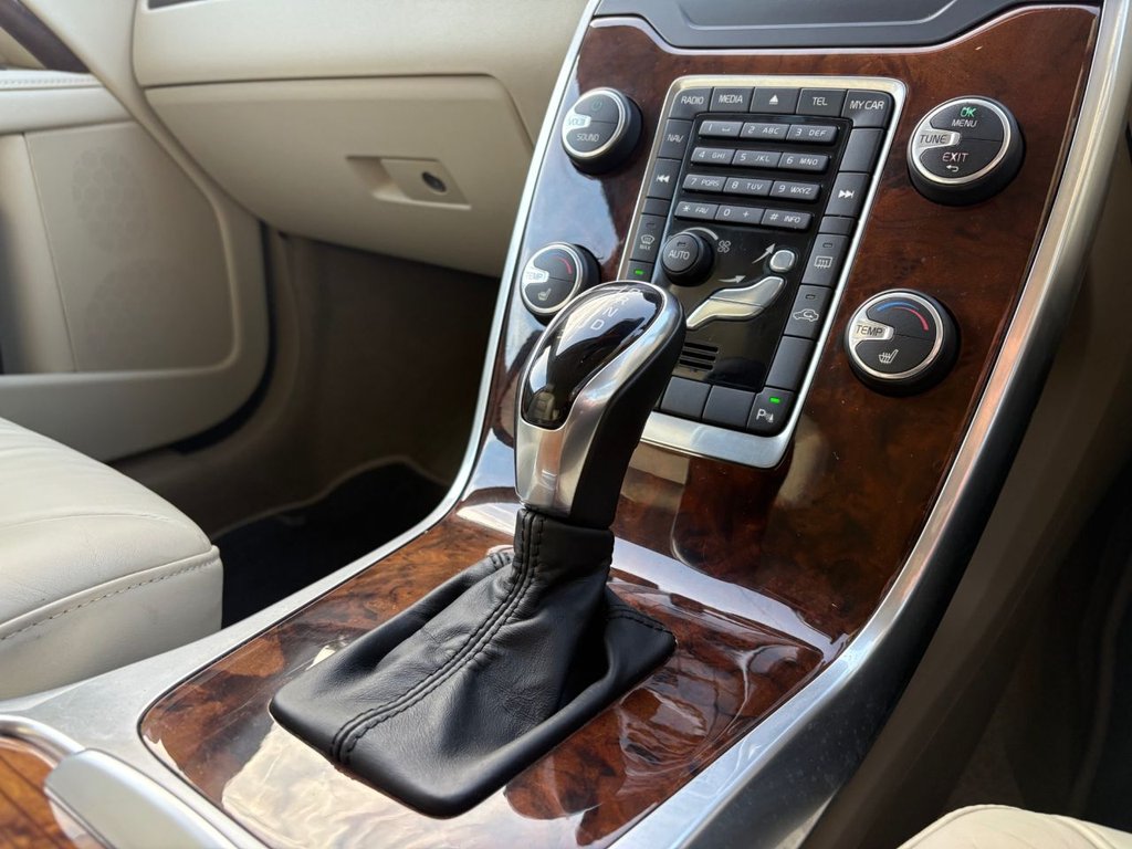 Used Volvo V70 2013 for sale - 77734116: Photo 17