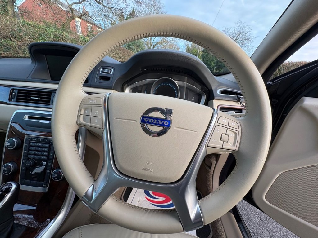 Used Volvo V70 2013 for sale - 77734116: Photo 31