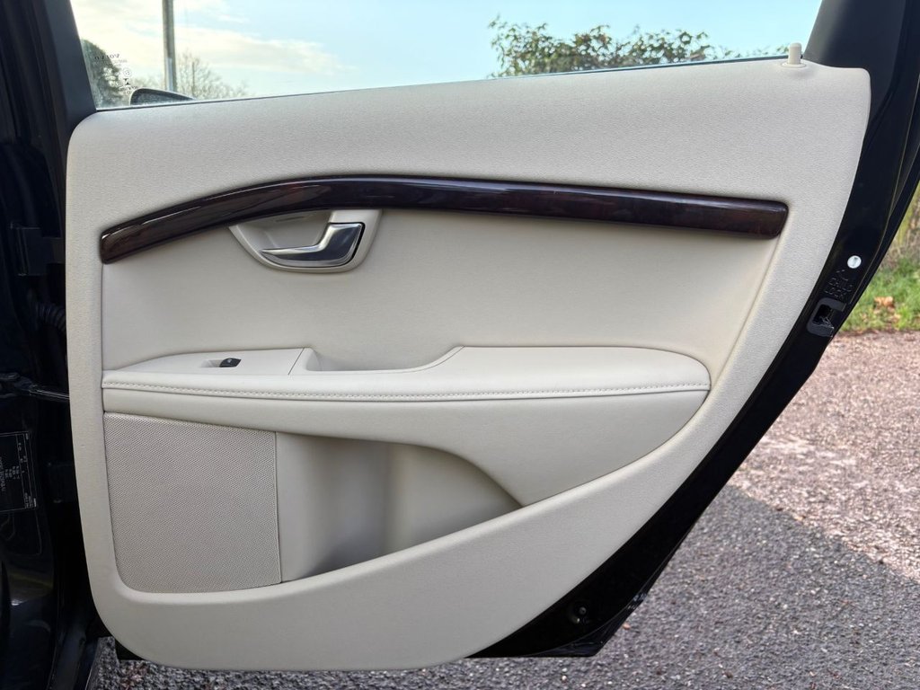 Used Volvo V70 2013 for sale - 77734116: Photo 39