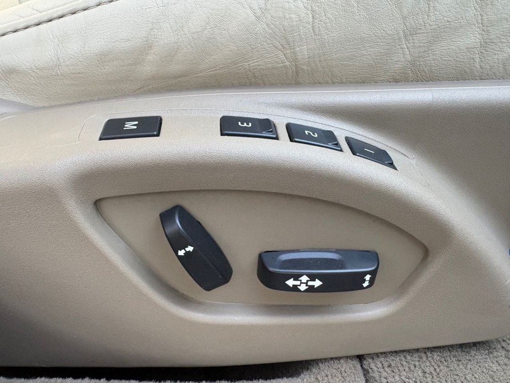 Used Volvo V70 2013 for sale - 77734116: Photo 44