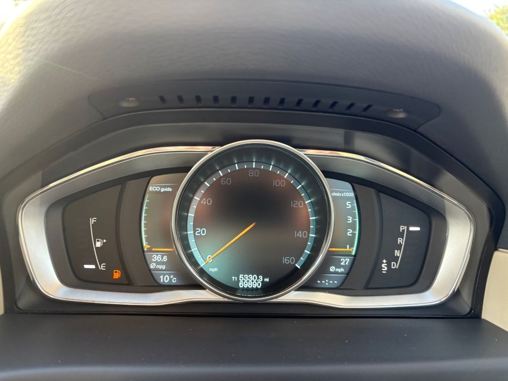 Used Volvo V70 2013 for sale - 77734116: Photo 47