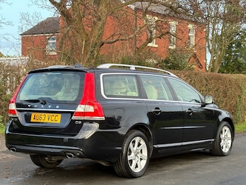 Used Volvo V70 2013 for sale - 77734116: Photo