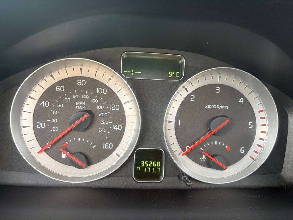 Used Volvo C70 2010 for sale - 77734103: Photo 43