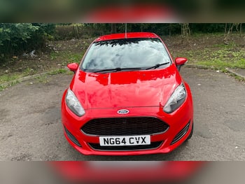 Used Ford Fiesta 2015 for sale - 79632984: Photo