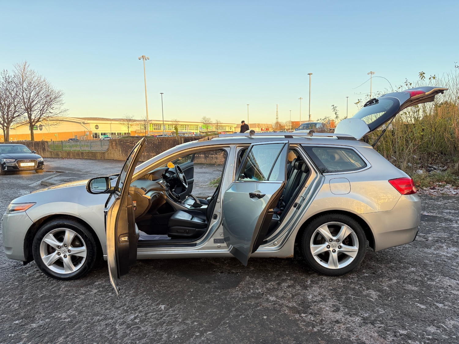 Used Honda Accord 2009 for sale - 76713434: Photo 25