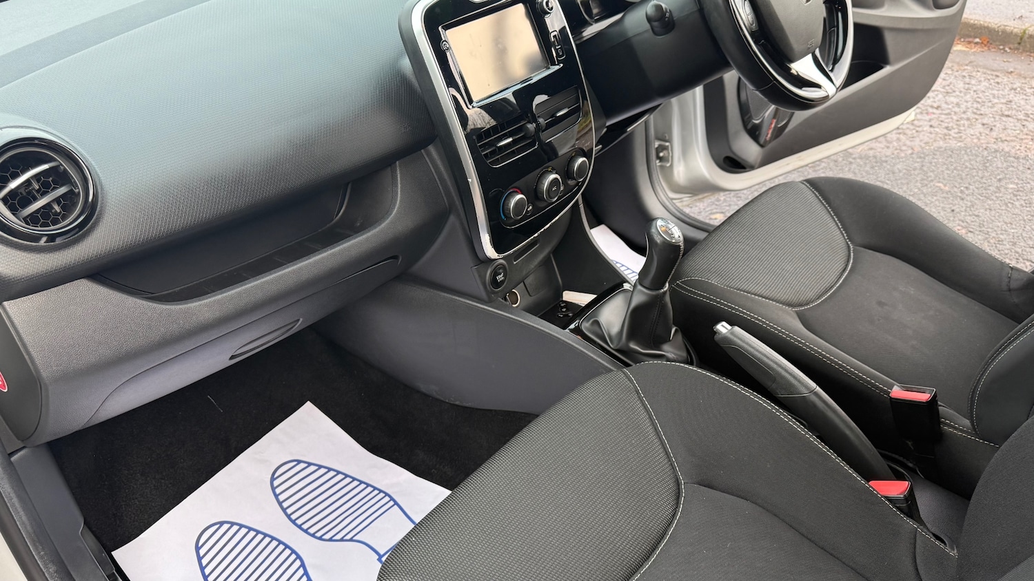 Used Renault Clio 2016 for sale - 76963721: Photo 18