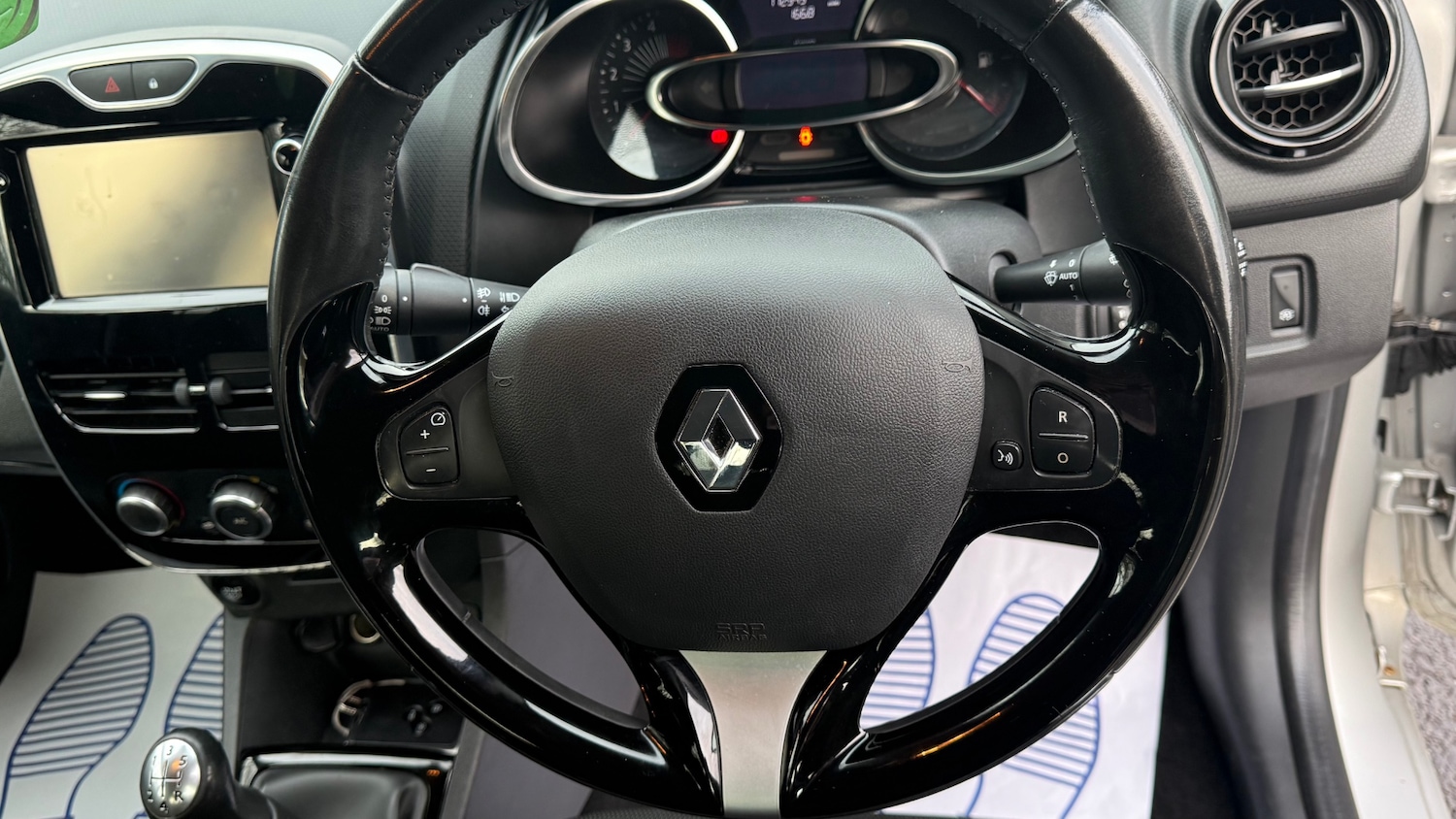 Used Renault Clio 2016 for sale - 76963721: Photo 21