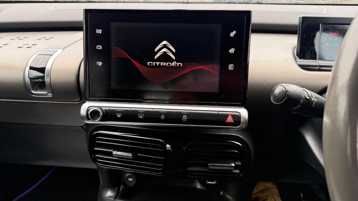 Used Citroen C4 Cactus 2015 for sale - 77681612: Photo 27