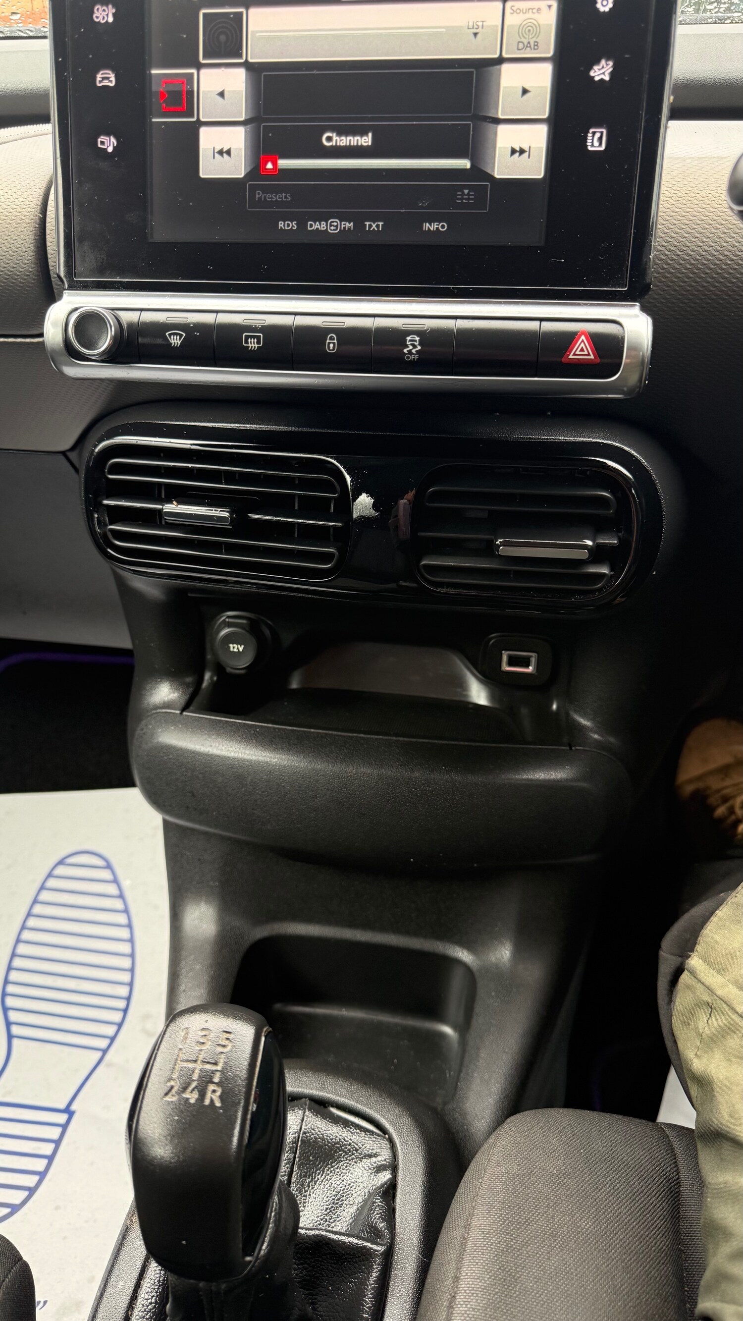 Used Citroen C4 Cactus 2015 for sale - 77681612: Photo 28