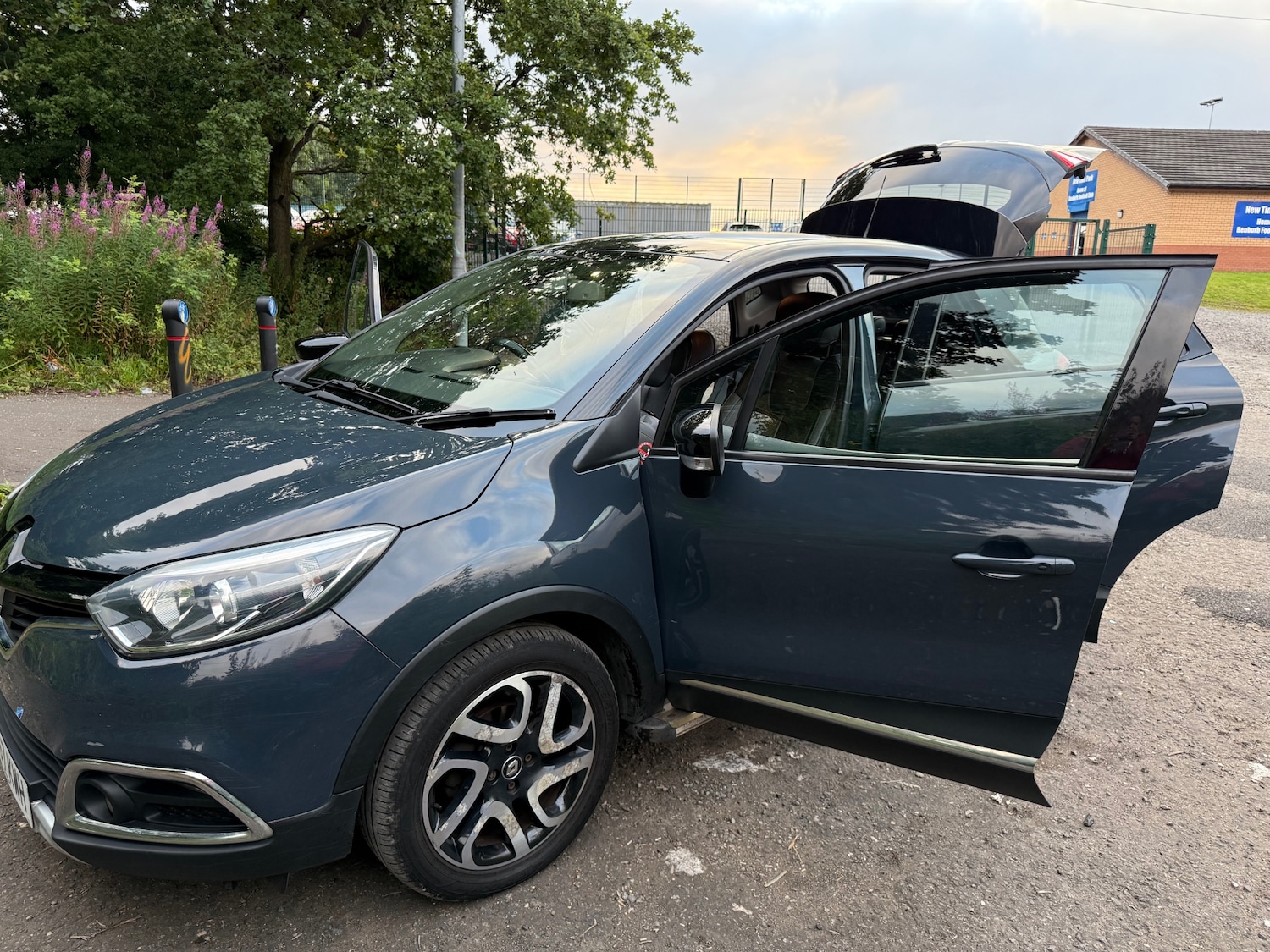 Vehicle 28