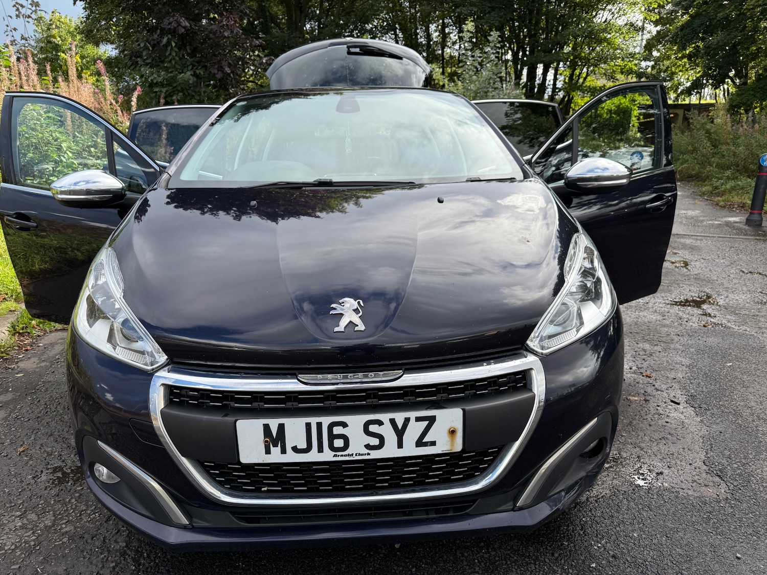Vehicle 28