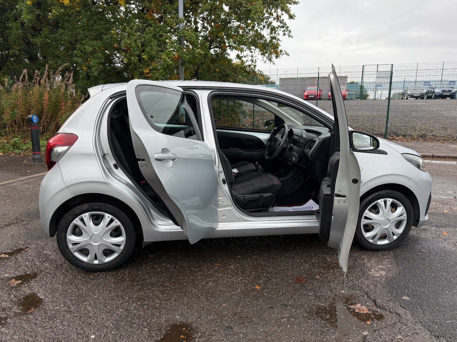 Used Peugeot 108 2015 for sale - 76126281: Photo 15