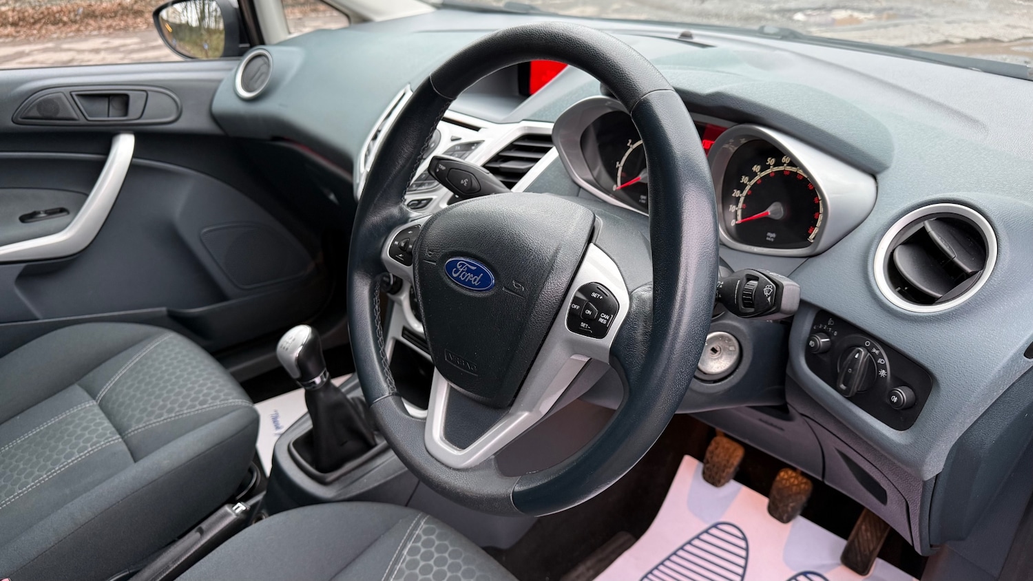 Used Ford Fiesta 2010 for sale - 77340320: Photo 14