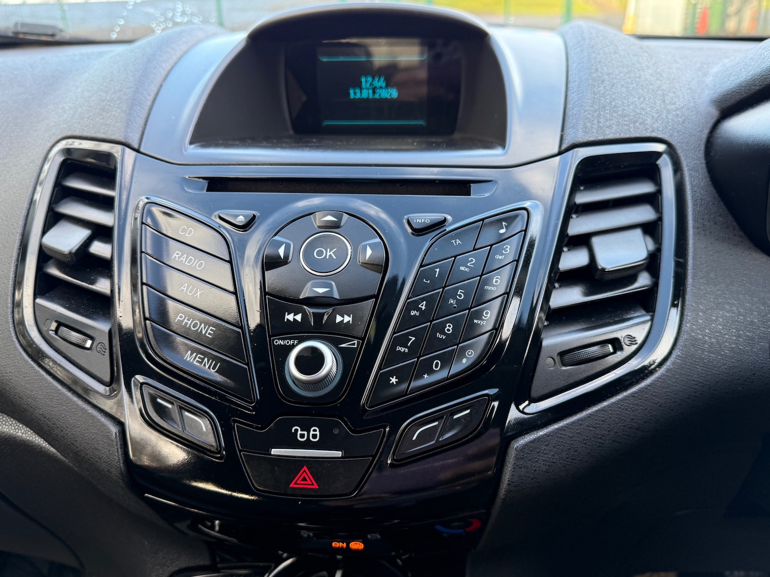 Used Ford Fiesta 2015 for sale - 77189569: Photo 24