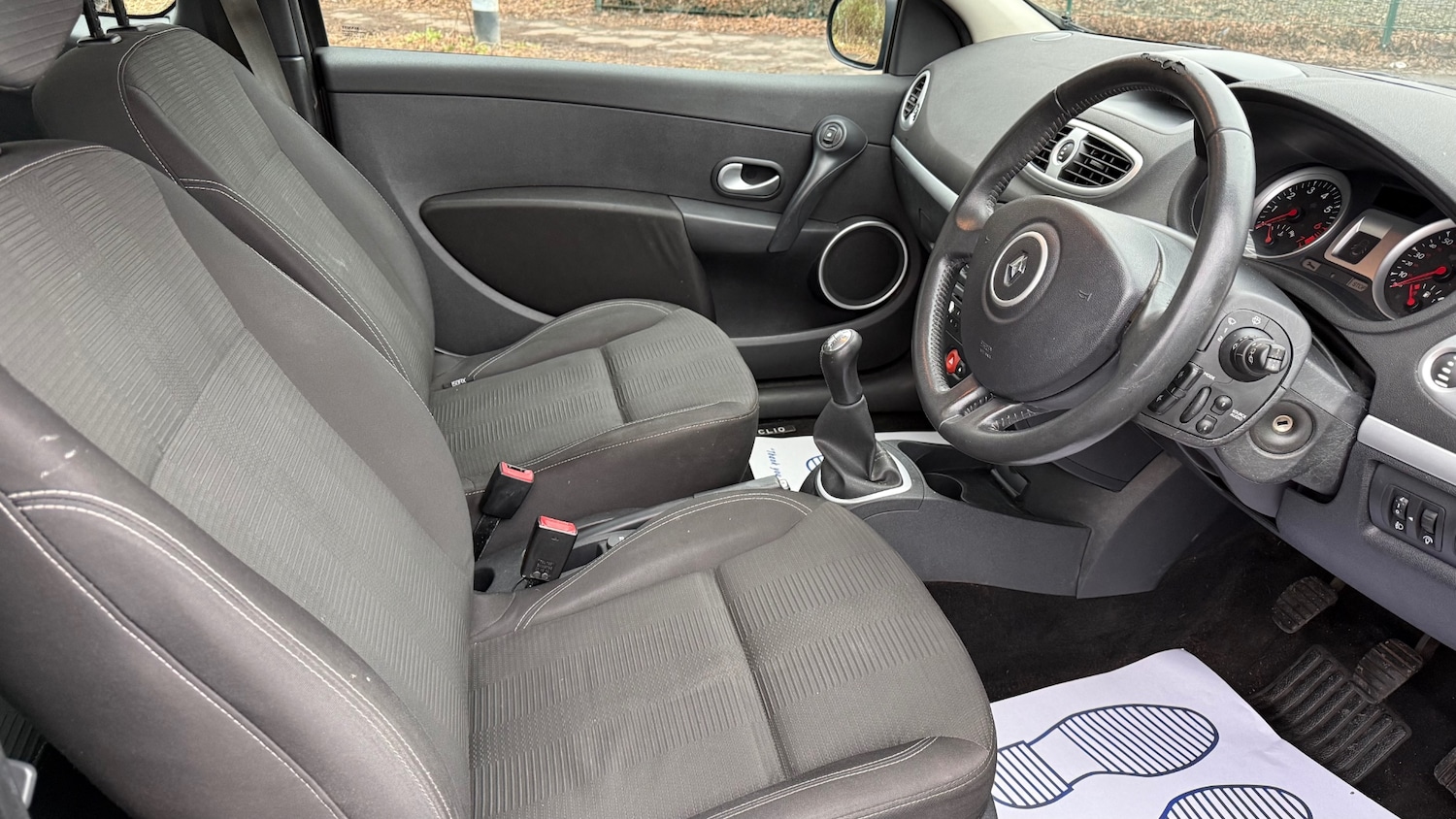 Used Renault Clio 2009 for sale - 77340332: Photo 12