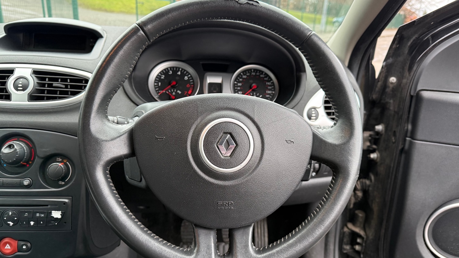 Used Renault Clio 2009 for sale - 77340332: Photo 19
