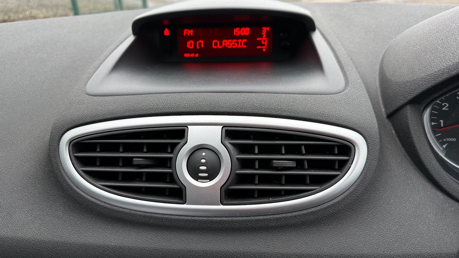 Used Renault Clio 2009 for sale - 77340332: Photo 21