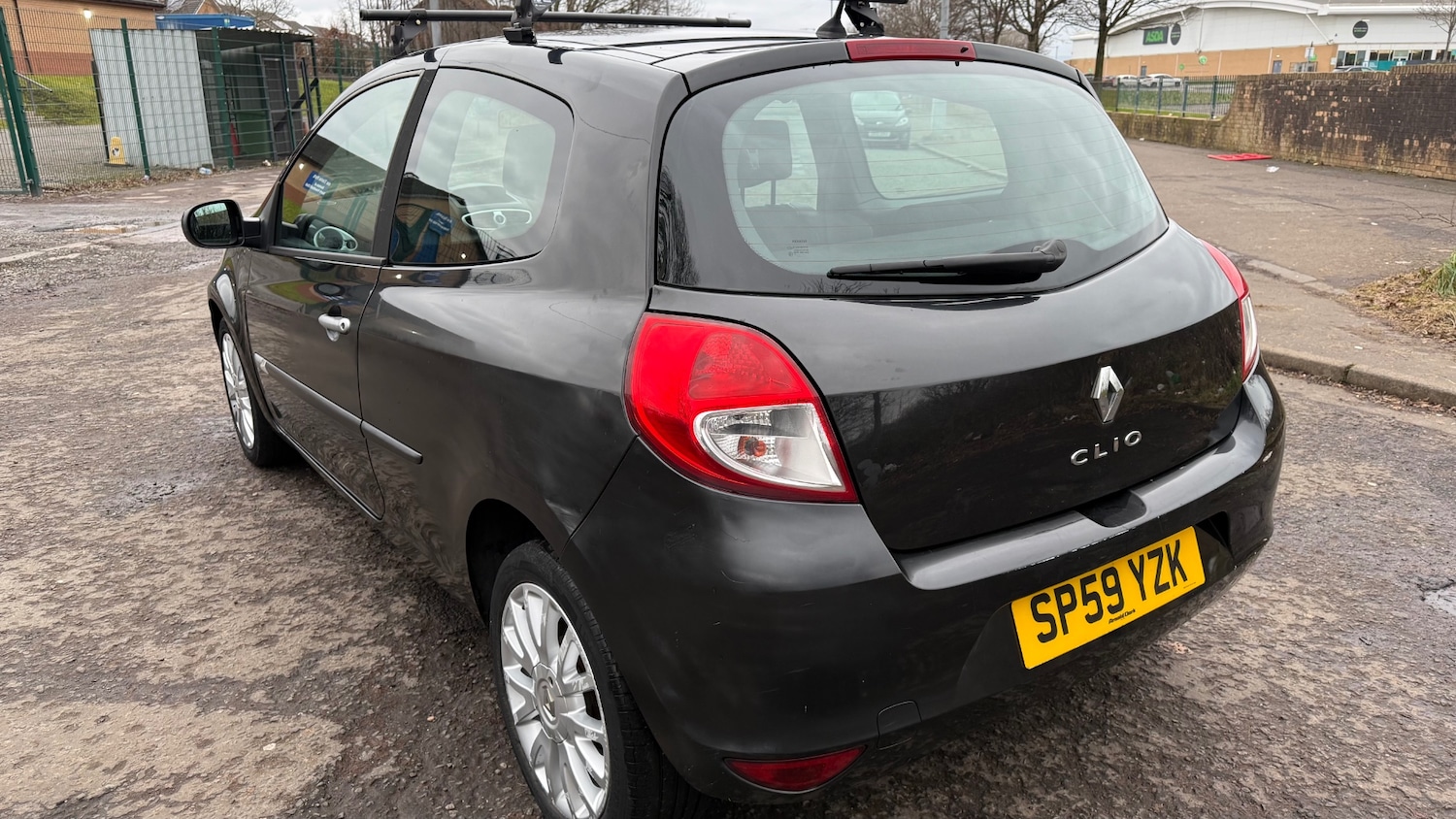 Used Renault Clio 2009 for sale - 77340332: Photo 9