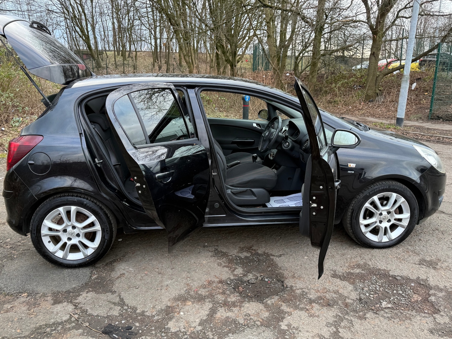 Used Vauxhall Corsa 2010 for sale - 77412406: Photo 16