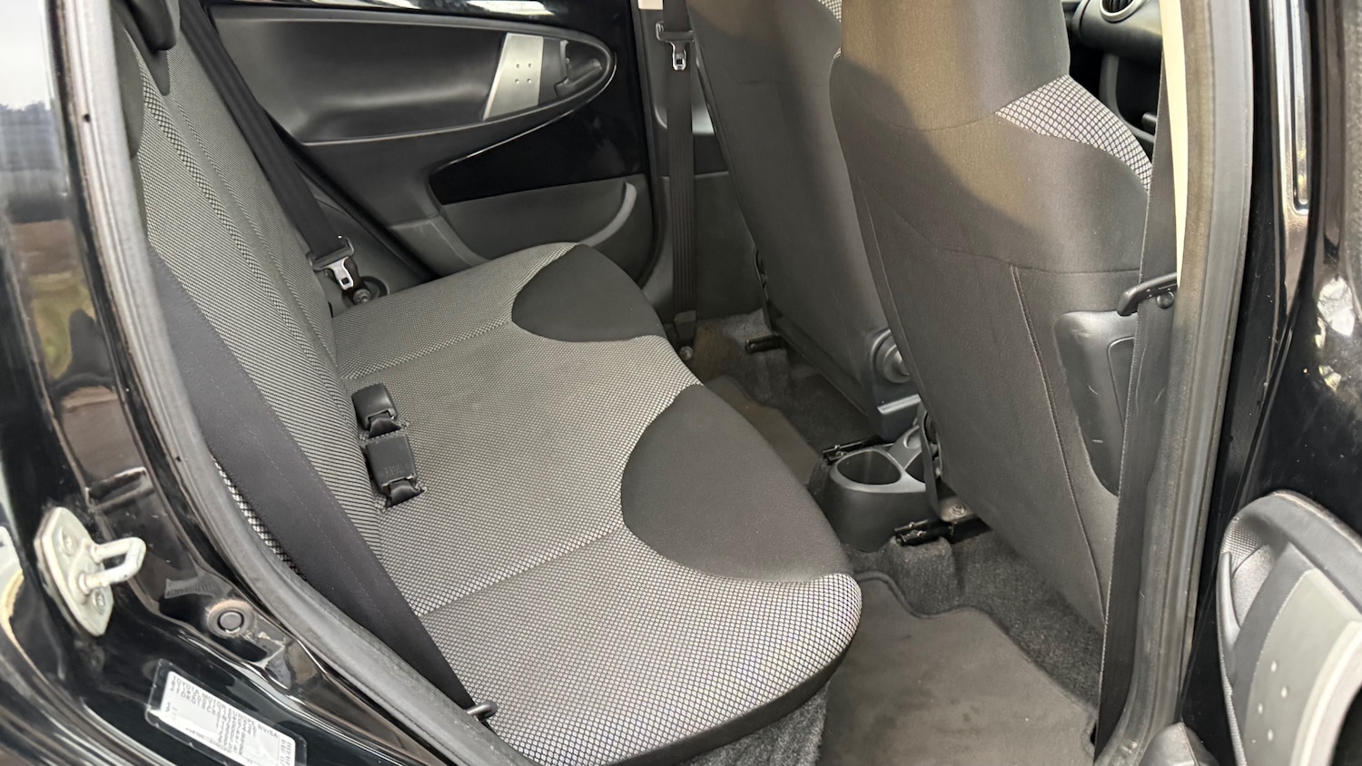 Used Toyota AYGO 2013 for sale - 77268179: Photo 13