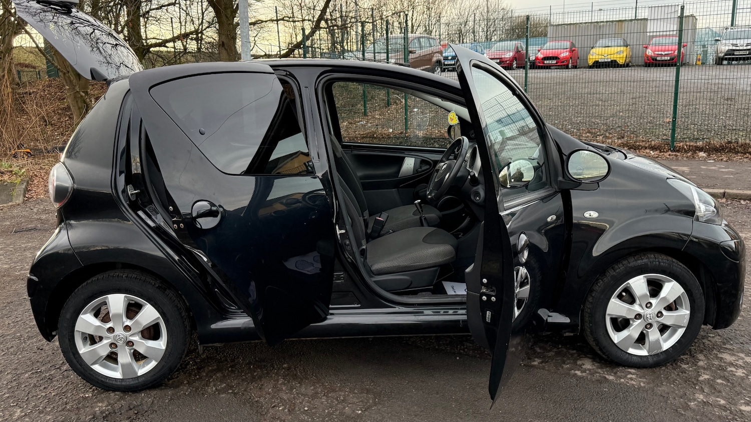 Used Toyota AYGO 2013 for sale - 77268179: Photo 16