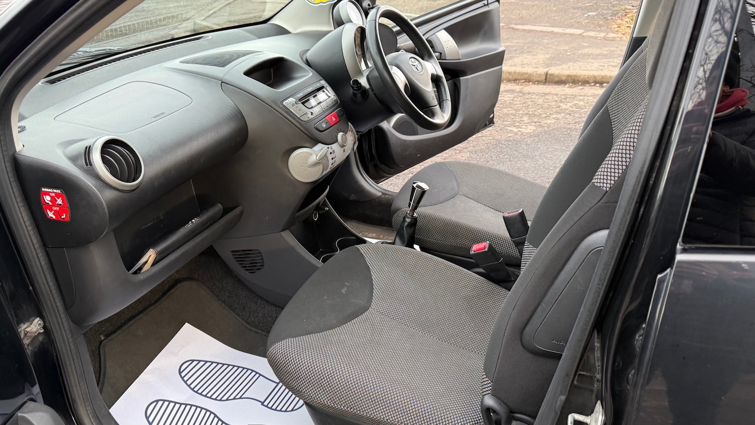 Used Toyota AYGO 2013 for sale - 77268179: Photo 17