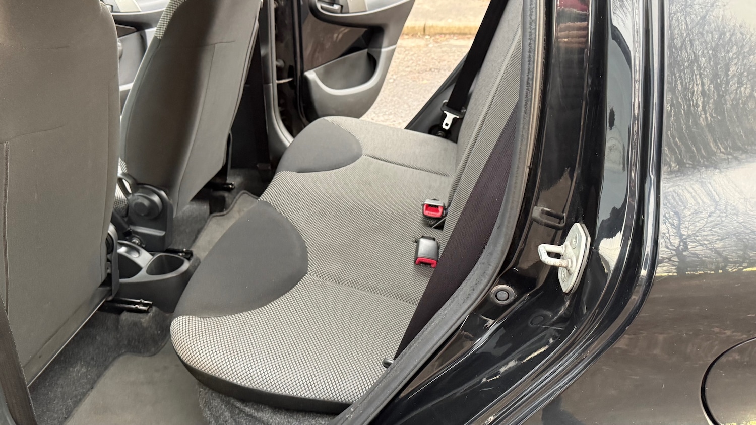 Used Toyota AYGO 2013 for sale - 77268179: Photo 18