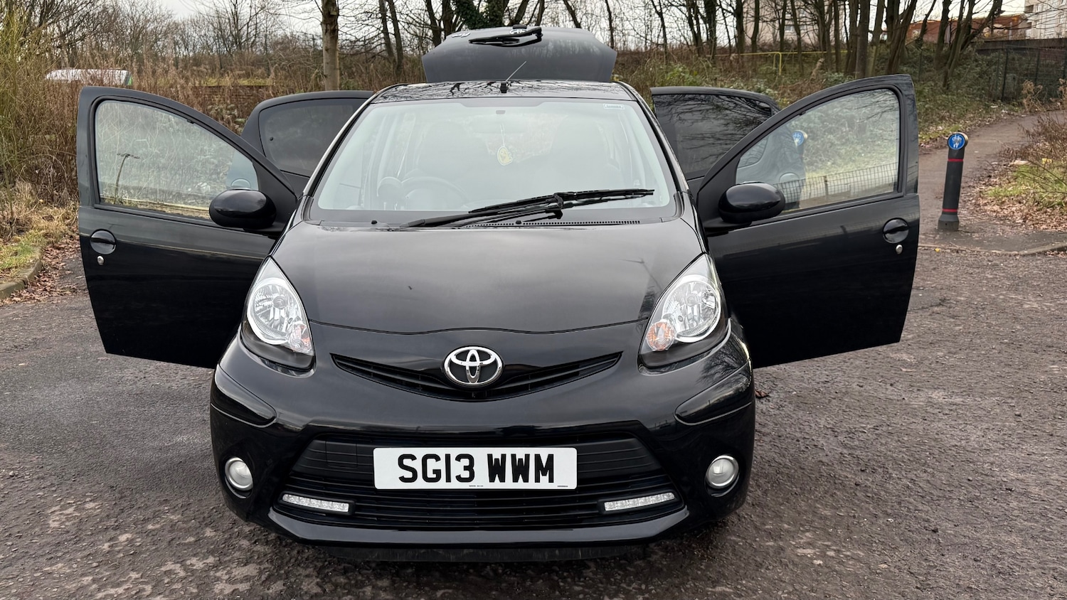 Used Toyota AYGO 2013 for sale - 77268179: Photo 25