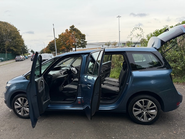 Used Citroen C4 Grand Picasso 2015 for sale - 76093900: Photo 24