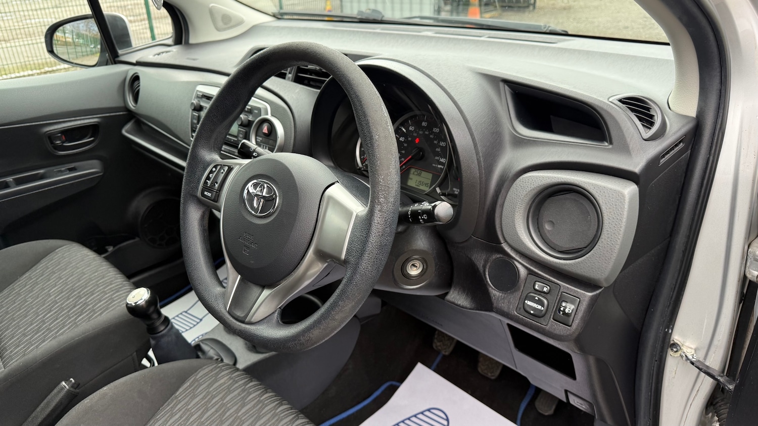 Used Toyota Yaris 2013 for sale - 77679030: Photo 14