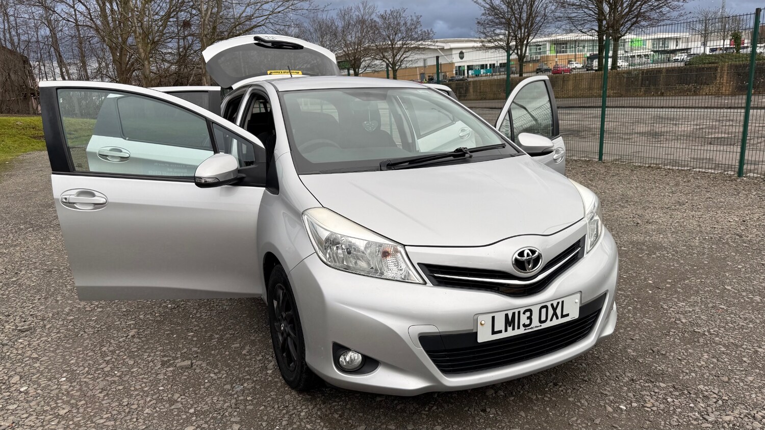Used Toyota Yaris 2013 for sale - 77679030: Photo 23