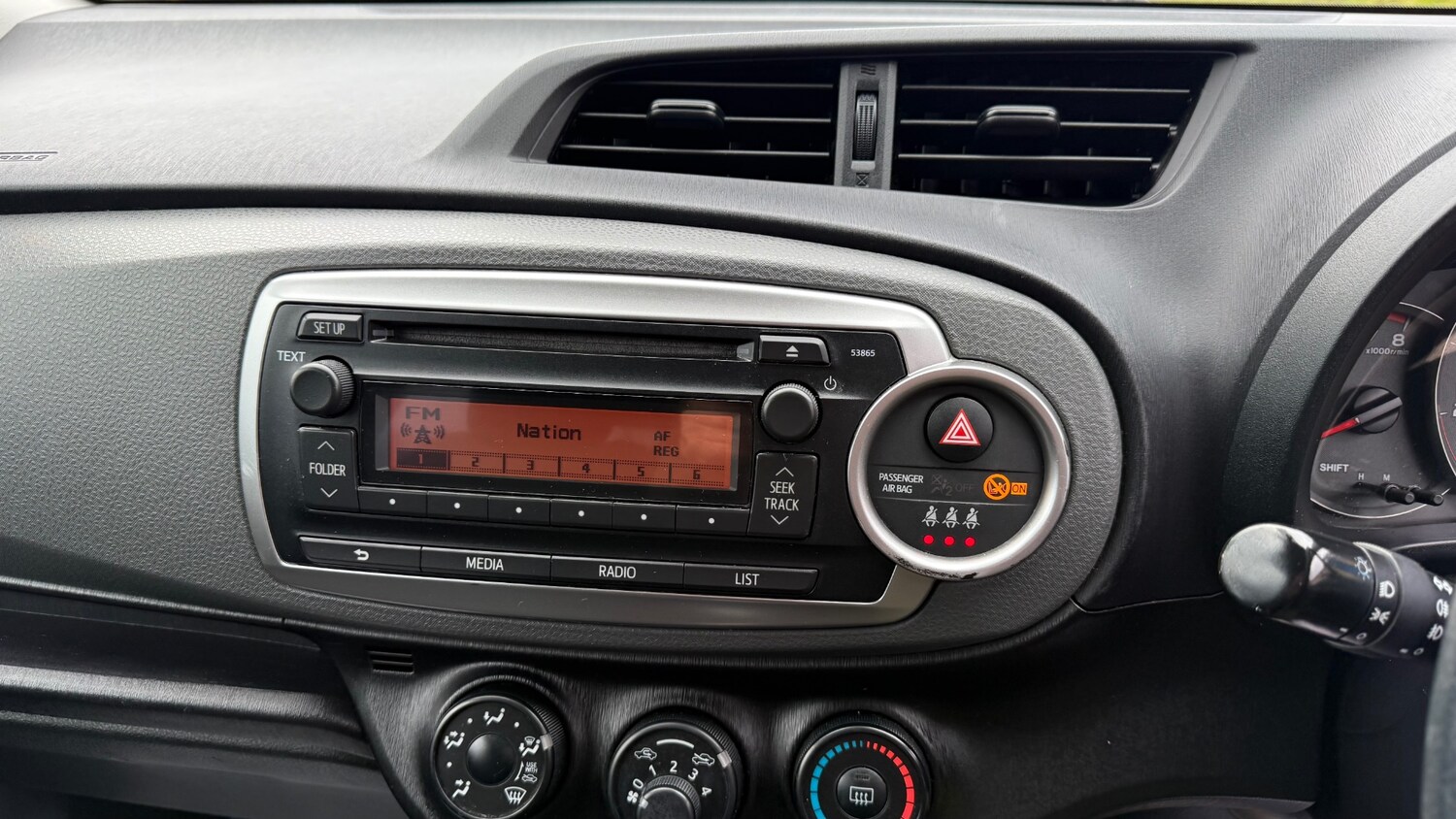 Used Toyota Yaris 2013 for sale - 77679030: Photo 25