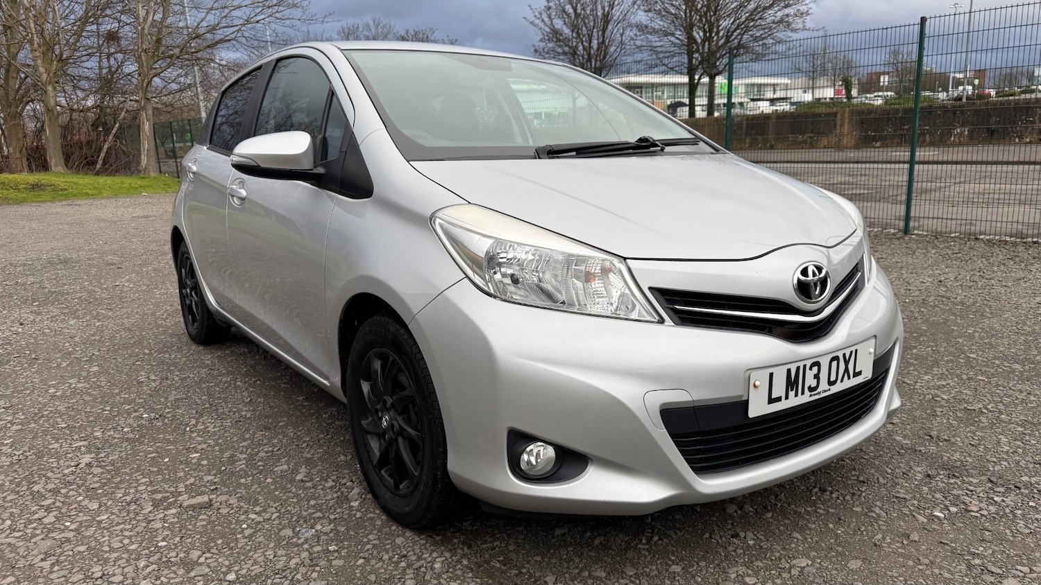 Used Toyota Yaris 2013 for sale - 77679030: Photo 3