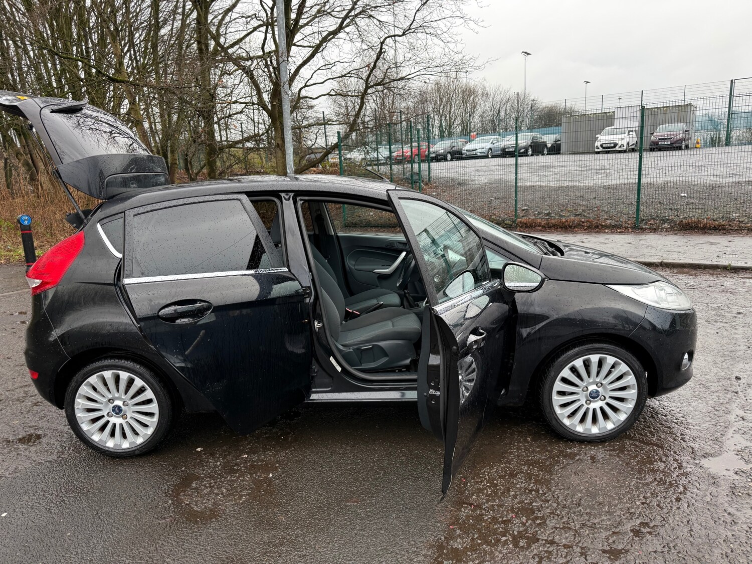 Used Ford Fiesta 2009 for sale - 77483836: Photo 16