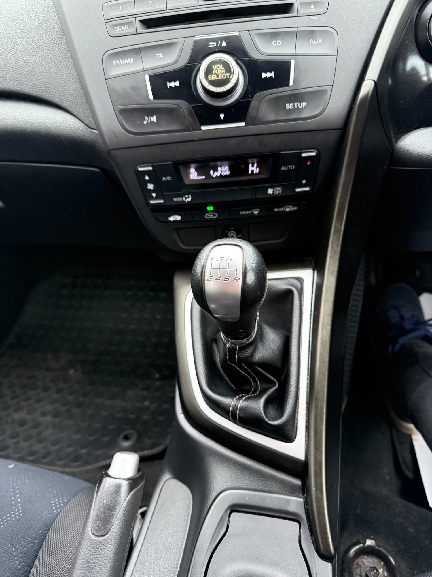 Used Honda Civic 2013 for sale - 76786954: Photo 24