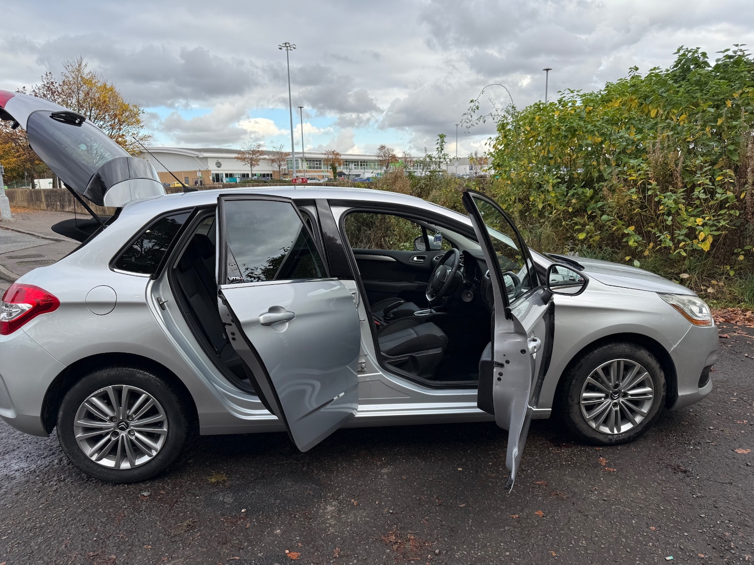 Used Citroen C4 2011 for sale - 76336042: Photo 15