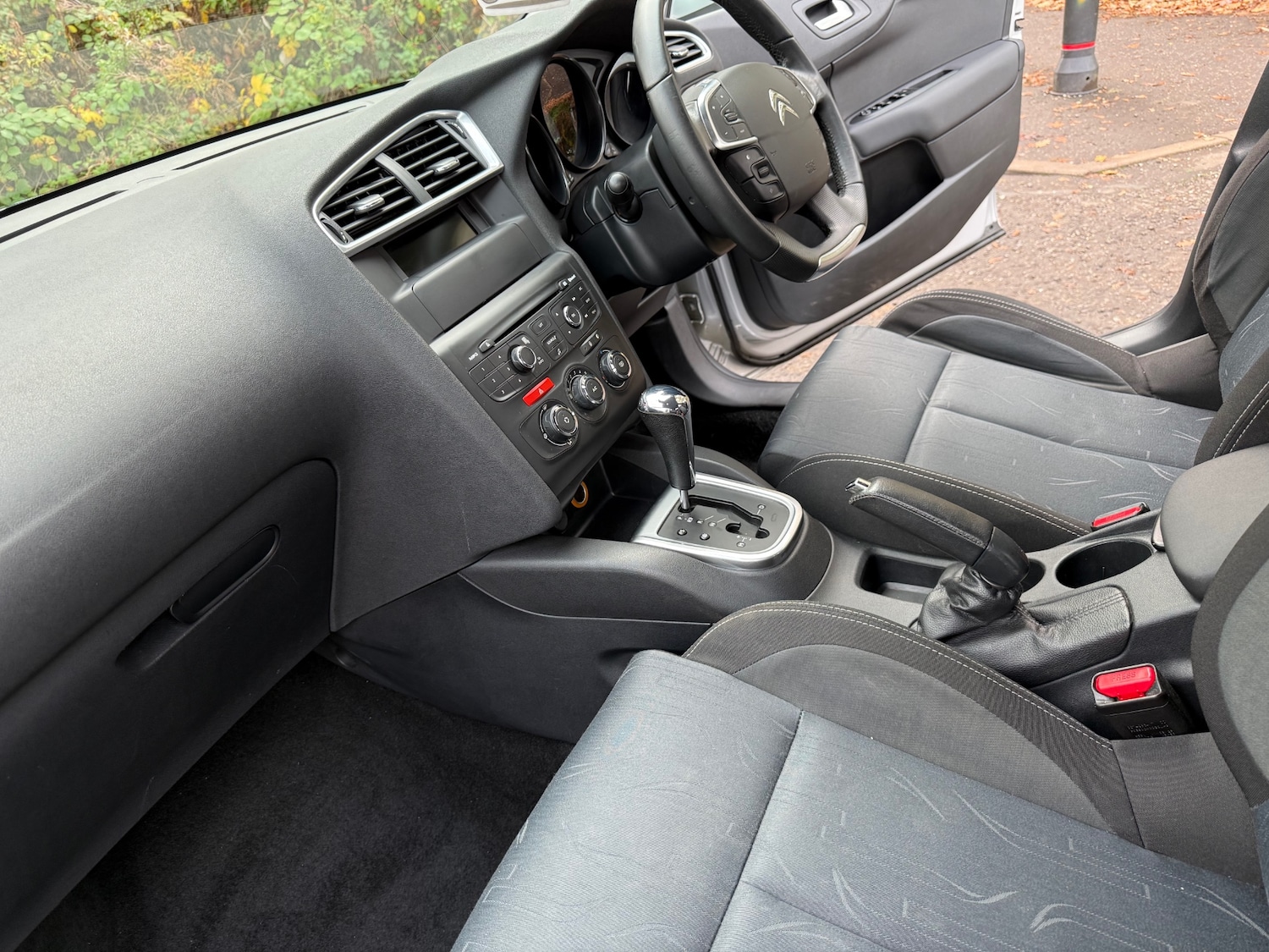 Used Citroen C4 2011 for sale - 76336042: Photo 17