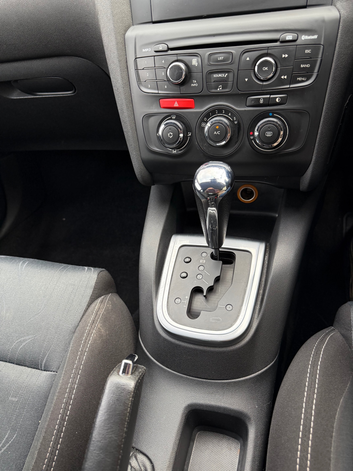 Used Citroen C4 2011 for sale - 76336042: Photo 23