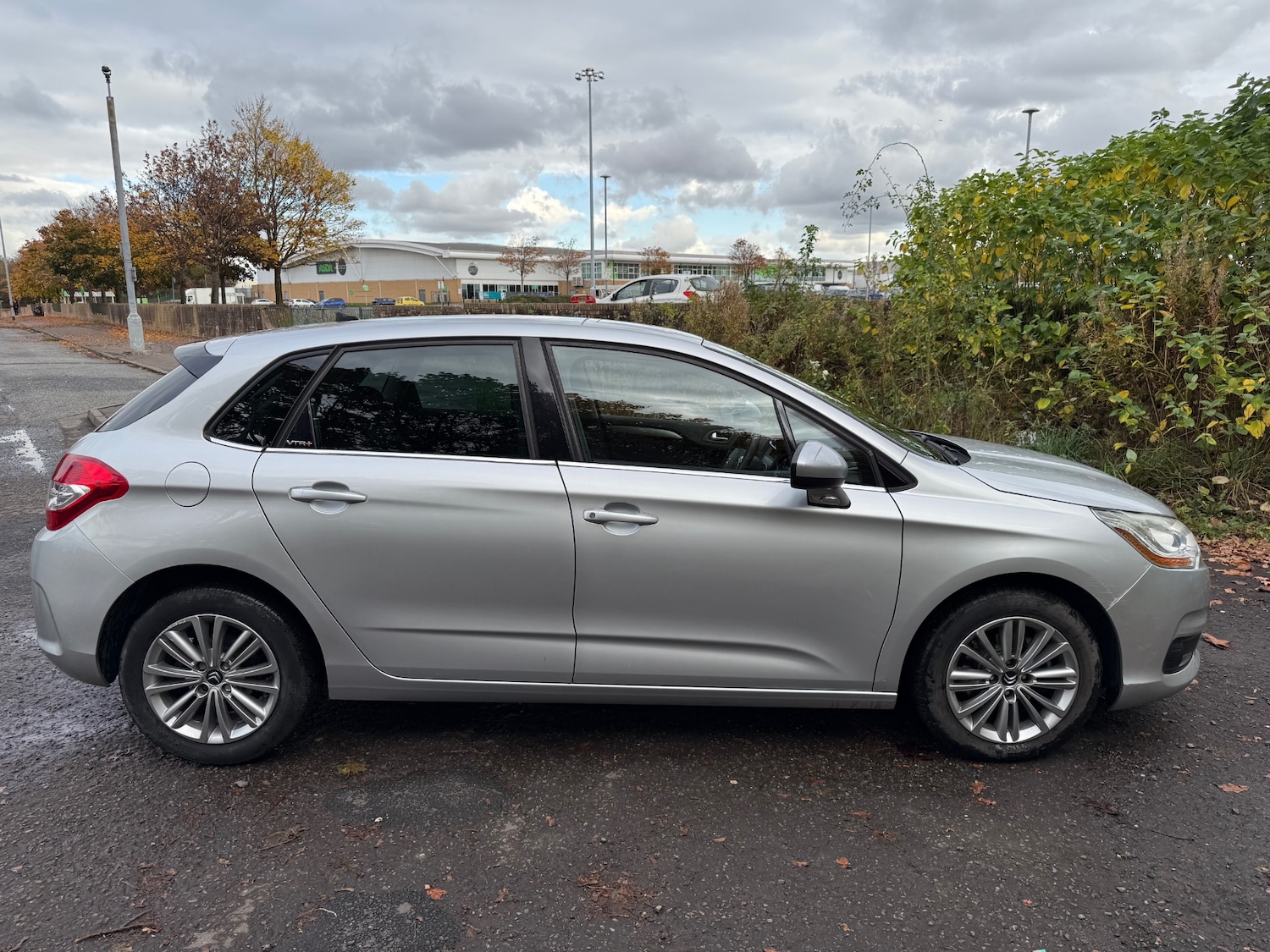 Used Citroen C4 2011 for sale - 76336042: Photo 4